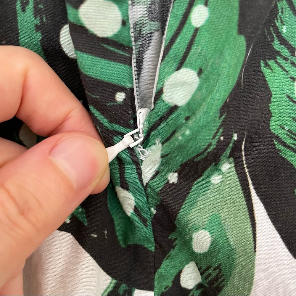 Borgo De Nor Liya Leaf Print Maxi Dress - Picture 14 of 17